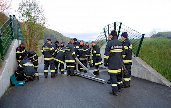 Übung: Hochwasserschutz