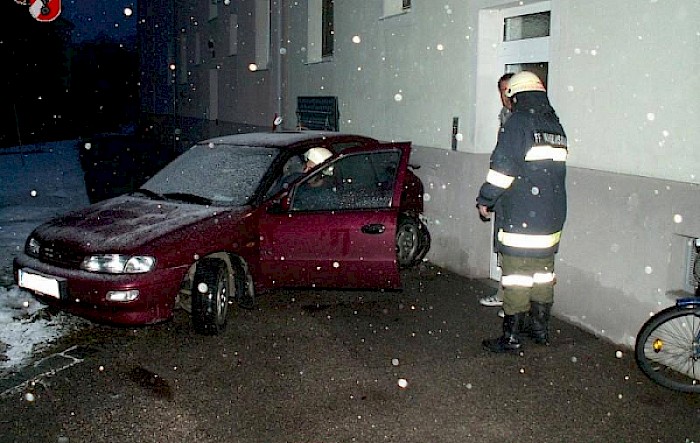 PKW-Bergung Lilienfelderstraße