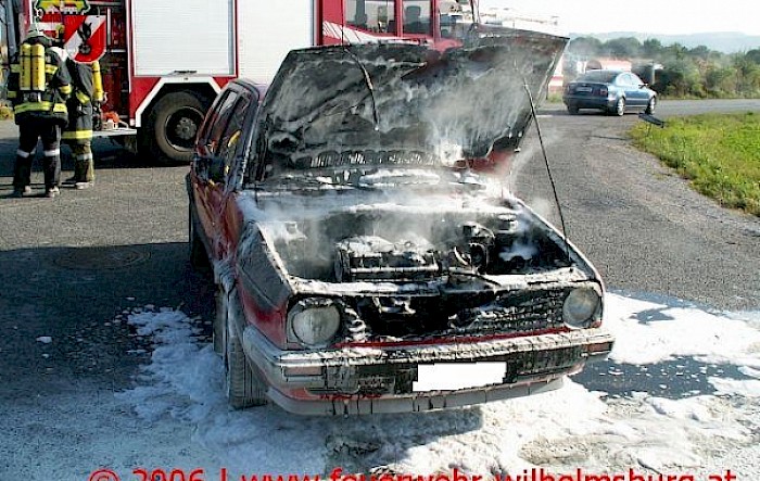Fahrzeugbrand im Industriegebiet Burgerfeld