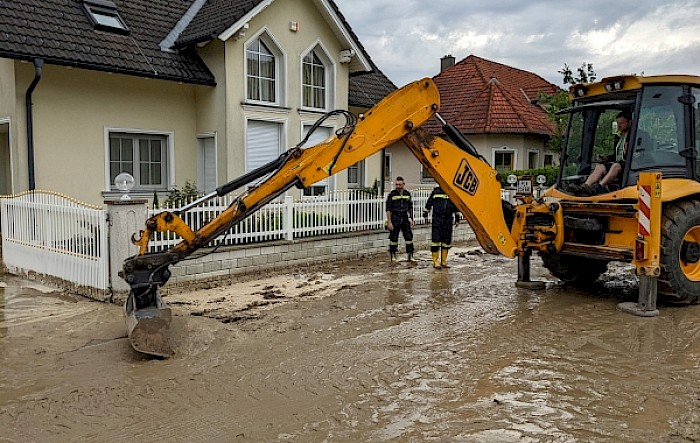 Unwettereinsatz-abgeschwemmter Acker