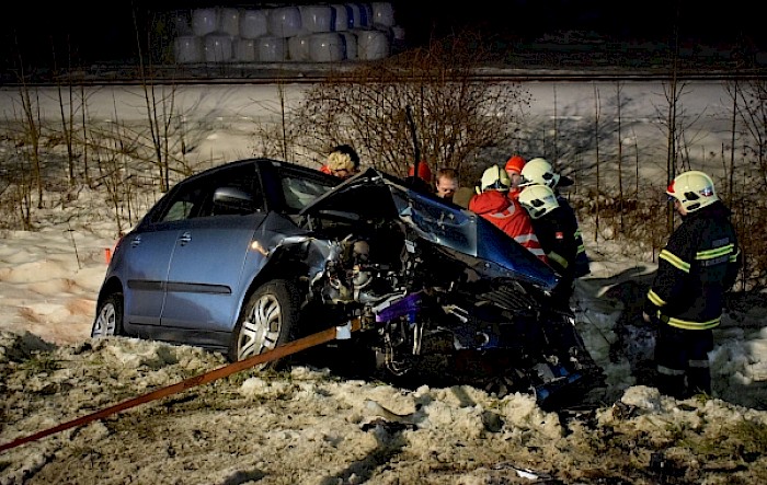 Verkehrsunfall mit mehreren Fahrzeugen