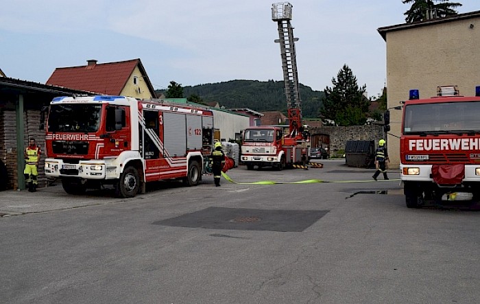 Brand im Lagerhaus