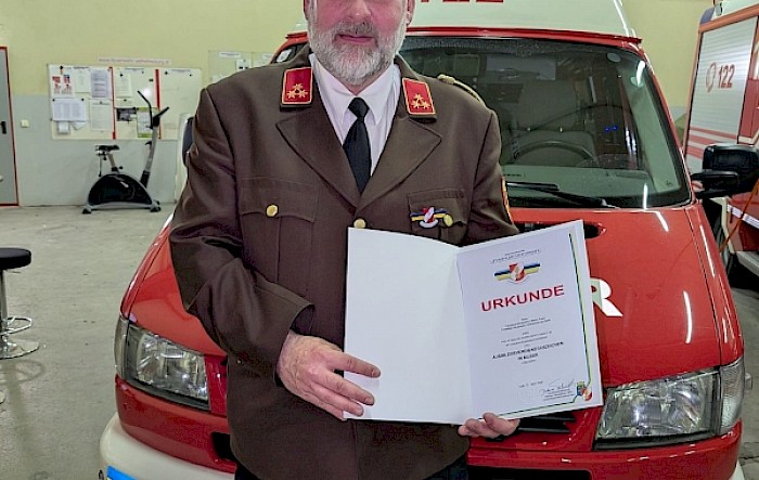Ausbilderverdienstzeichen in Silber für HBI Martin Praxl
